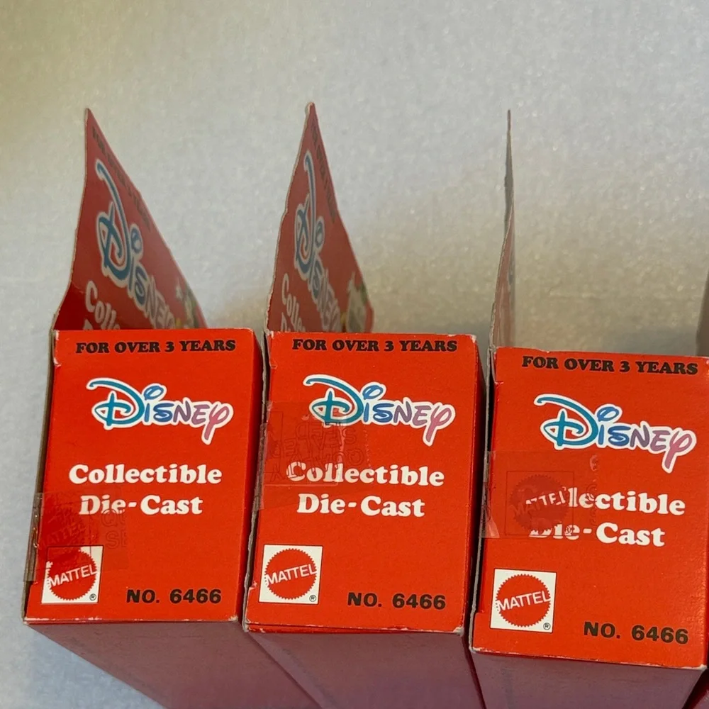 Vintage Disney Die-Cast Toy Cars with Removable Figures - Picture 9 of 9